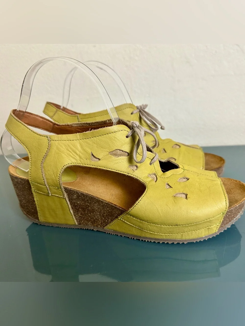 Sergio Tomani Patricia Lime Yellow Leather Wedge Sandal Sz EU 42 US 10.5-11